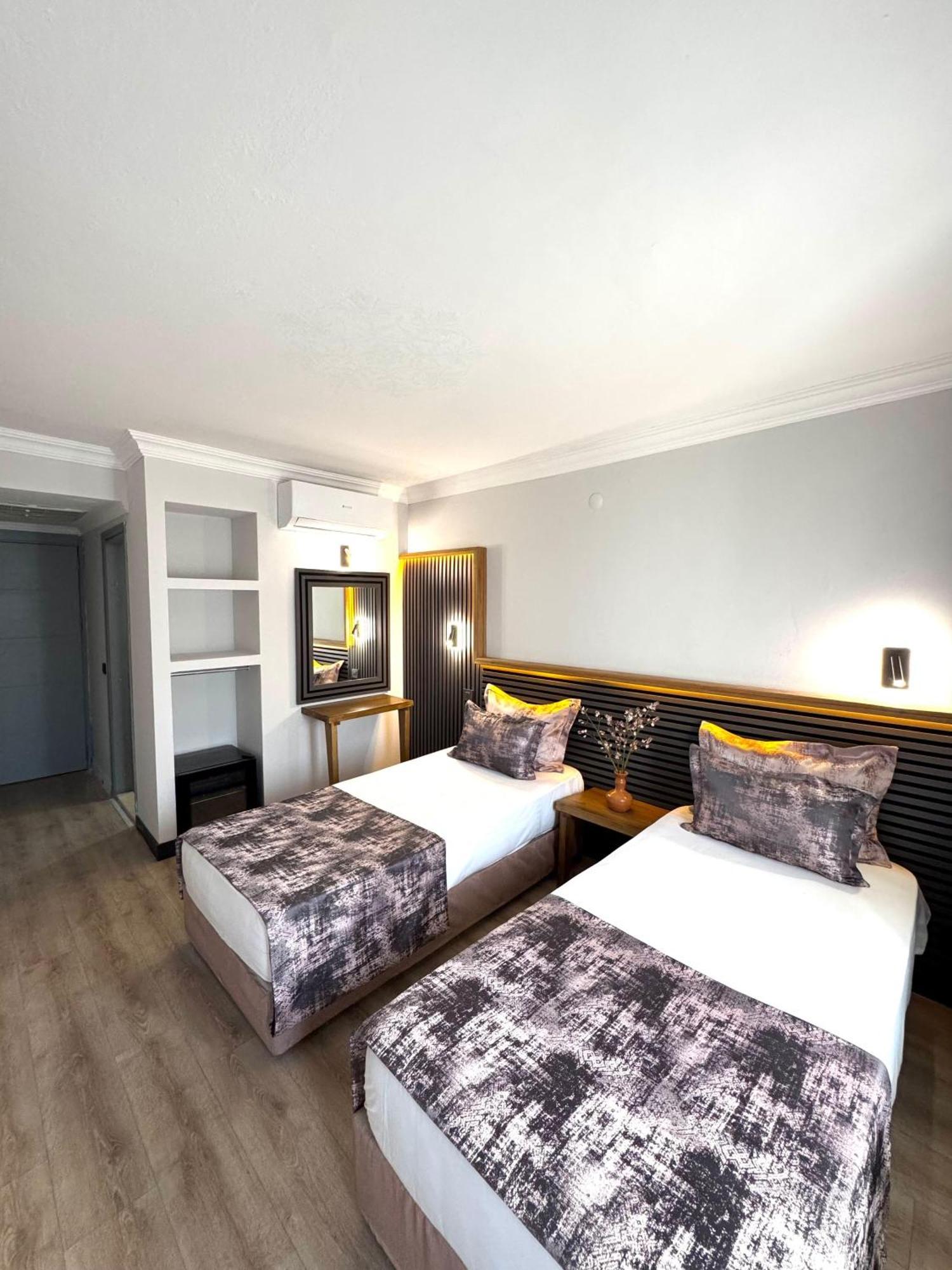 Costa Bitezhan Hotel Bagian luar foto